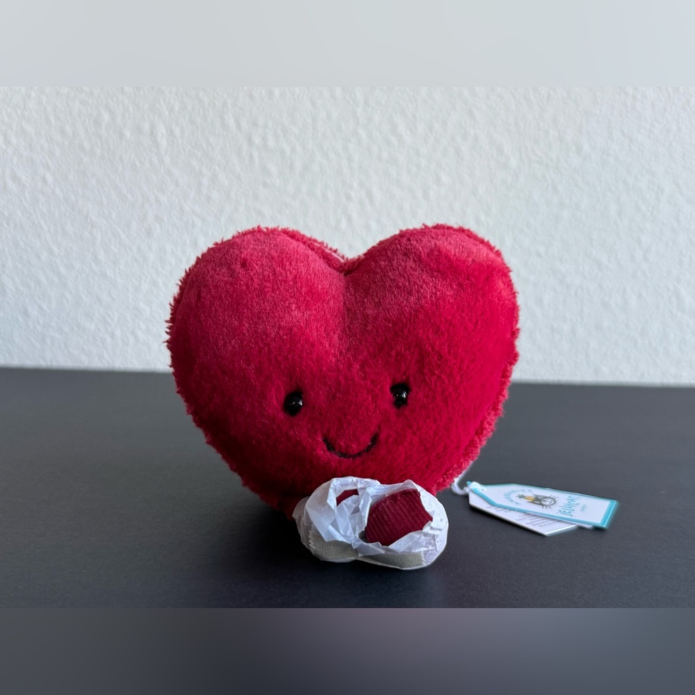 AUTHENTIC❗️New with Tags-Jellycat Arlette Red Heart Macaron Valentine’s 2026!